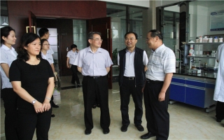 廢棄物資源化國家工程研究中心、昆明理工大學(xué)孫可偉教授,棄物資源化國家工程研究中心常務(wù)副主任、昆明理工大學(xué)教授李如燕博士蒞臨指導(dǎo)